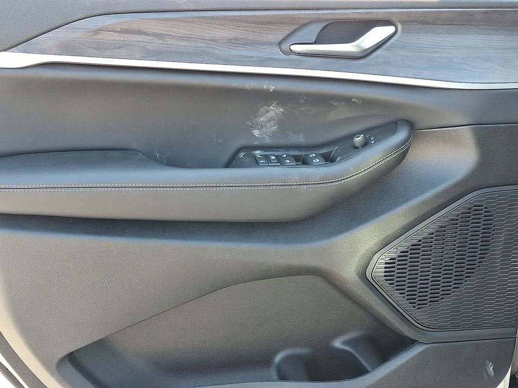 New 2026 Silver Jeep Laredo image 8