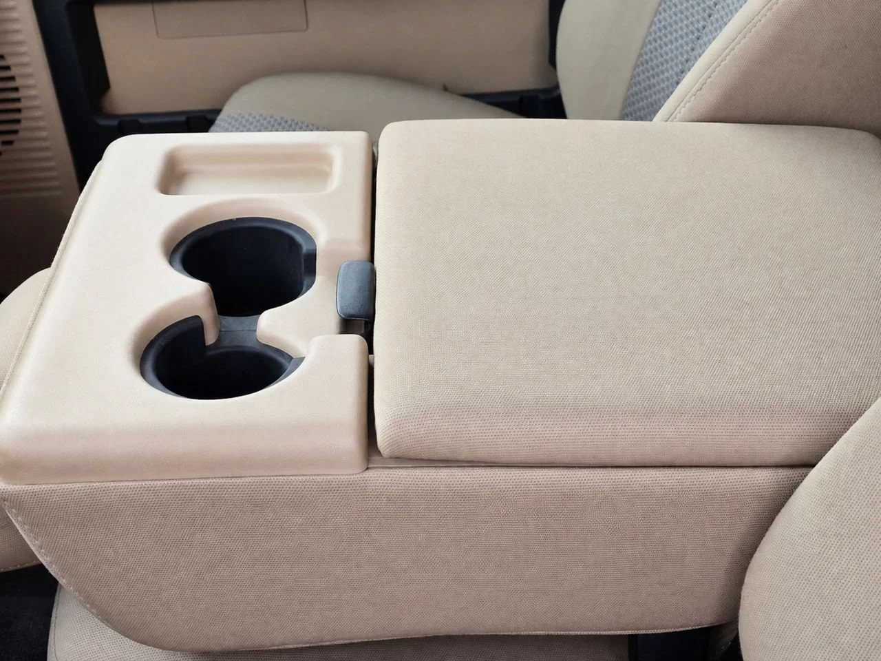Used 2016 Caribou Ford  image 19