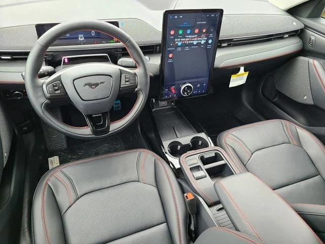 2025 Ford Mustang Mach-E Premium - Photo 32