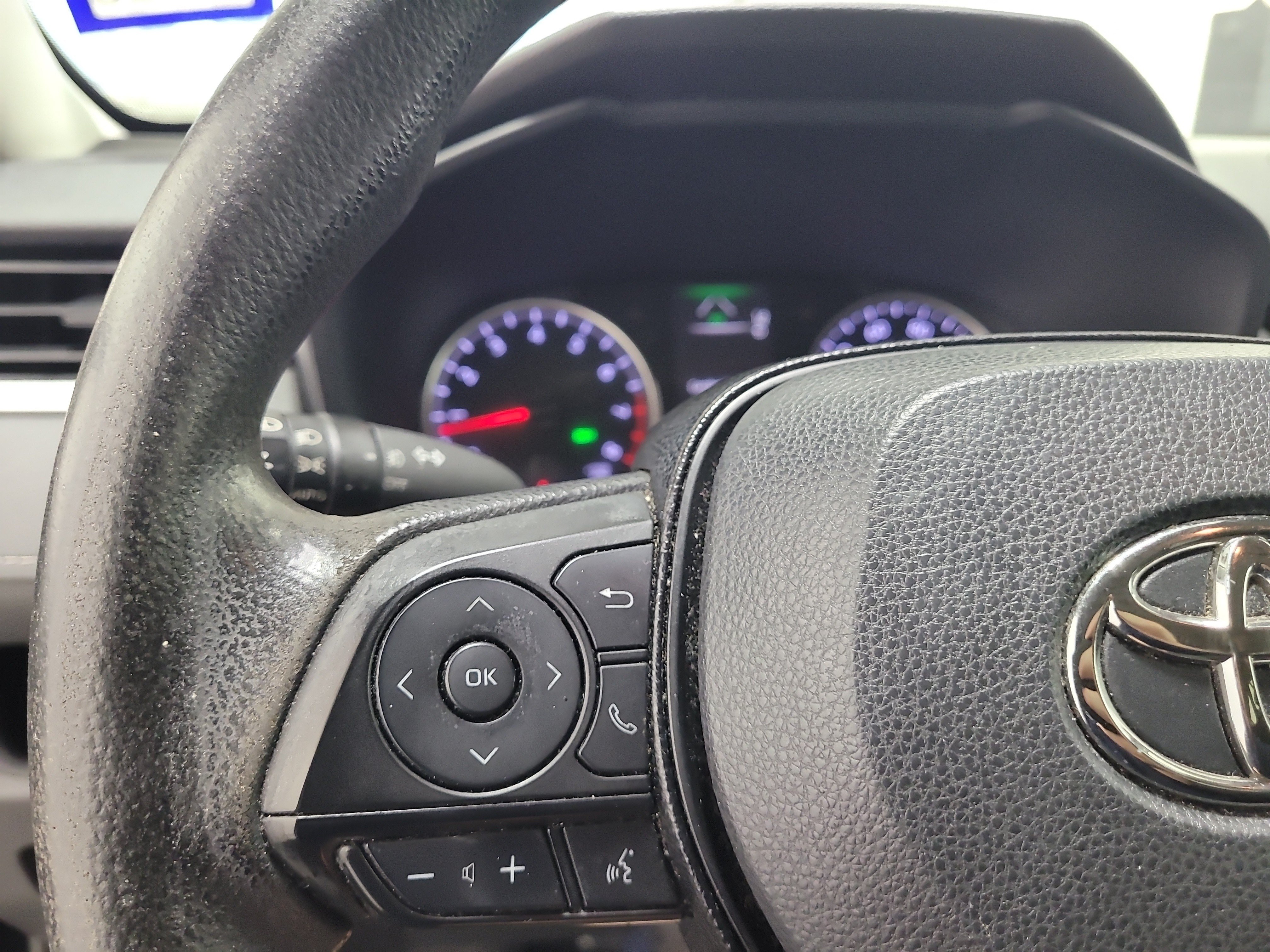 Used 2021 Black Toyota XLE image 29