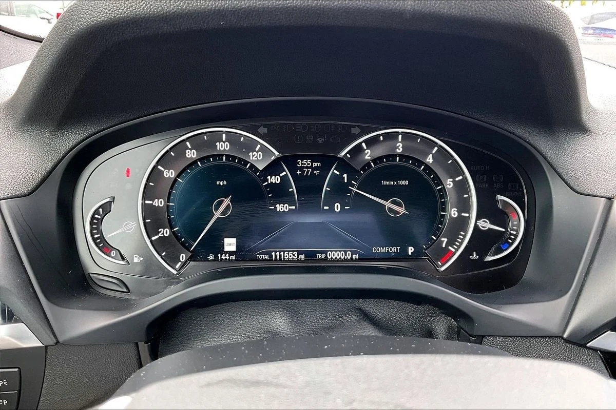 Used 2019 White BMW xDrive30i image 13