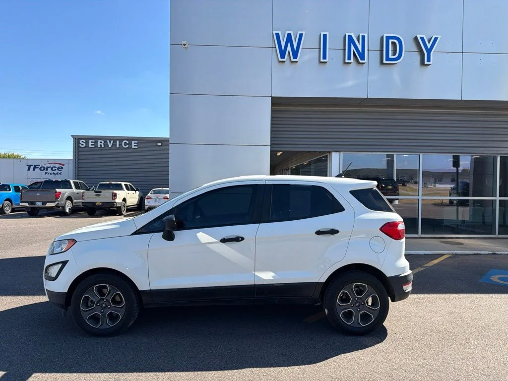 Used 2020 Diamond White Ford S image 9