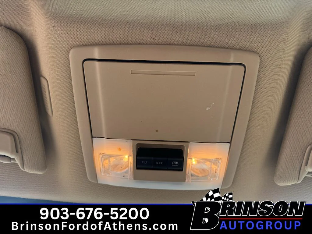 Used 2011  Ford King Ranch image 17
