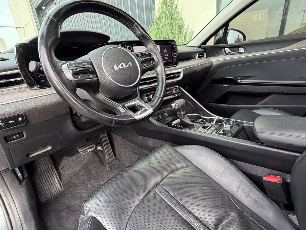 Used 2022 Gray Kia EX image 7