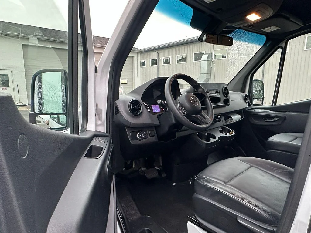 Used 2022  Mercedes-Benz Cargo Van 144 in. WB image 17