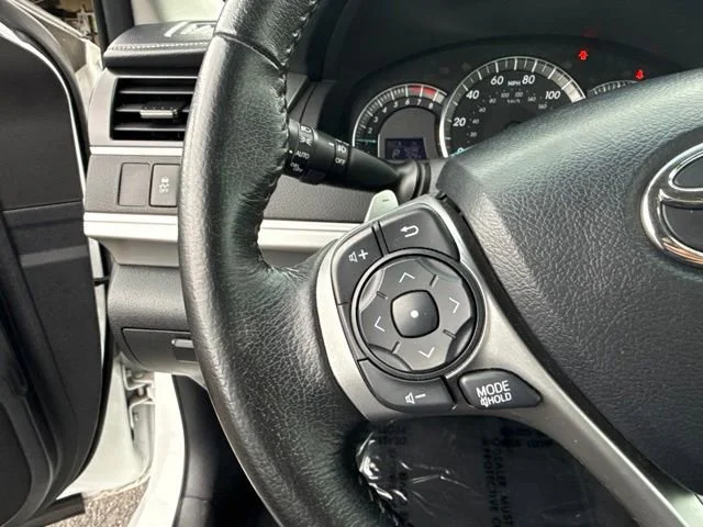 Used 2012 Super White Toyota L image 21