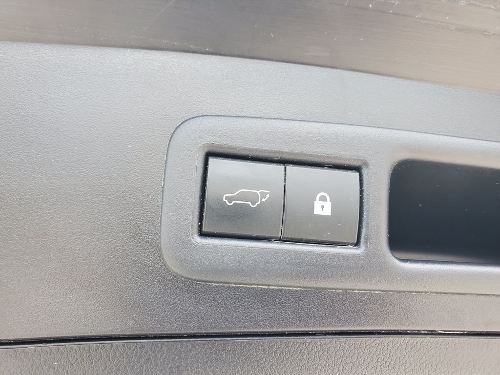 Used 2020 White Lexus 250h F SPORT image 9