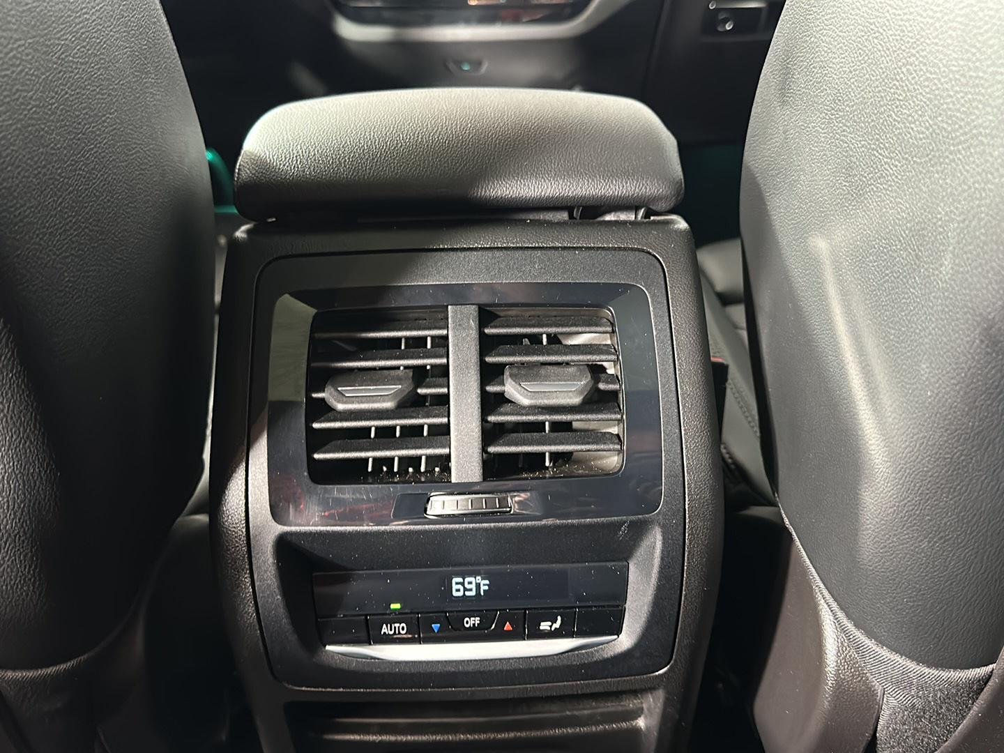 Used 2023 Dark Graphite Metallic BMW xDrive30i image 22