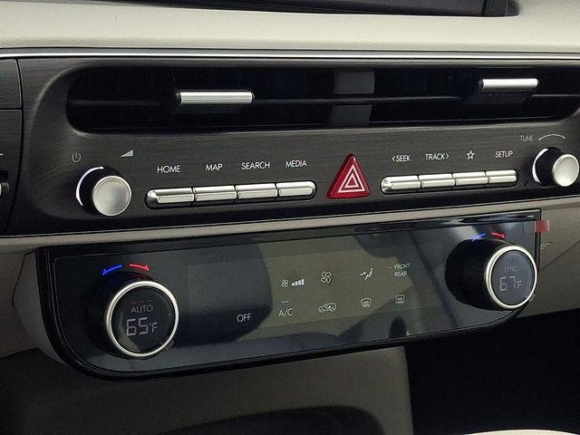 New 2026 White Hyundai SE FWD image 18