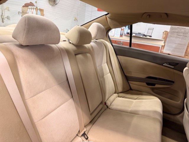 Used 2008 Gold Honda LX-P image 22