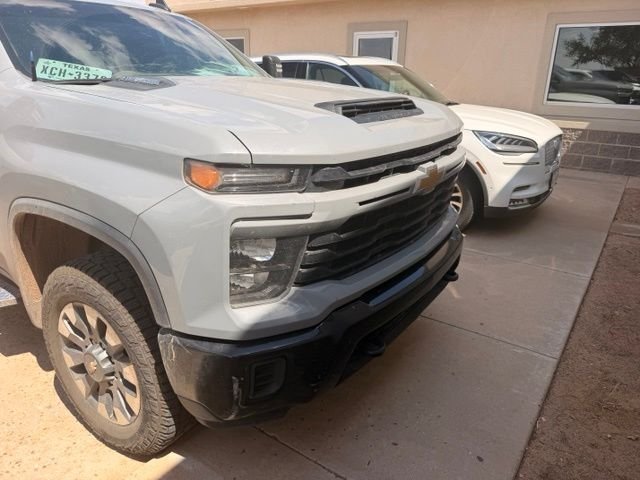 Used 2024 Gray Chevrolet Custom image 7