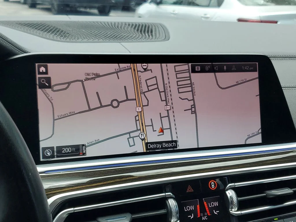 Used 2020 Black BMW xDrive40i image 28