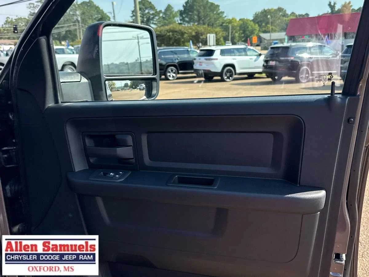 2026 RAM 3500 Tradesman - Photo 14