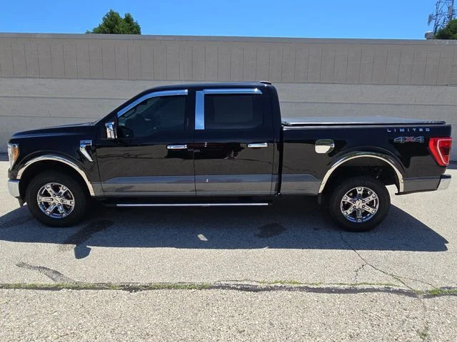 Used 2021 Agate Black Metallic Ford XLT image 10