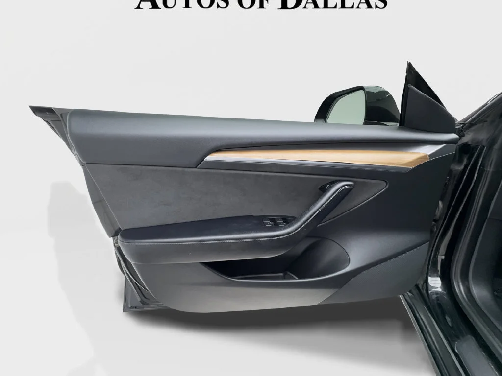 Used 2022 Black Tesla Base image 23