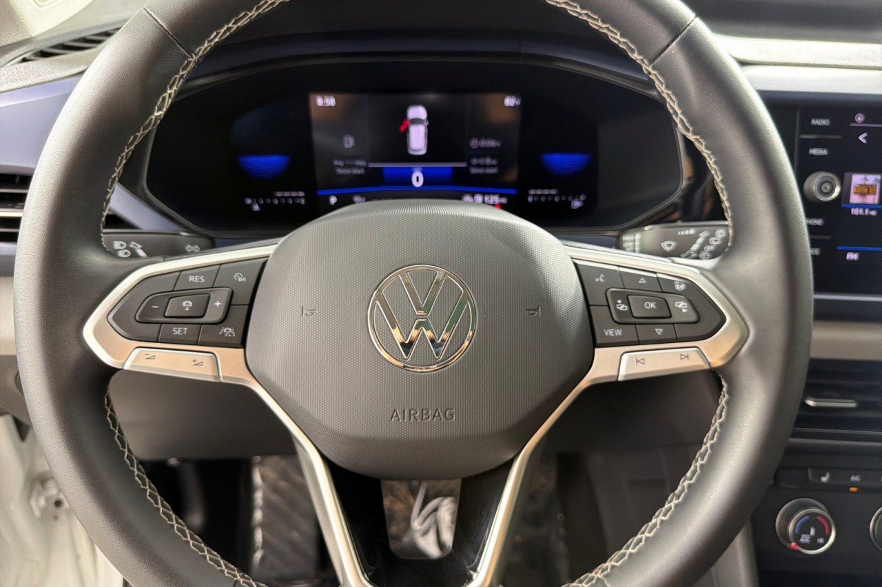 Used 2022 WHITE Volkswagen SE image 21