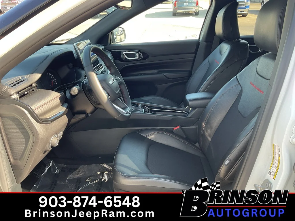 Used 2025 Bright White Clearcoat Jeep Trailhawk image 25