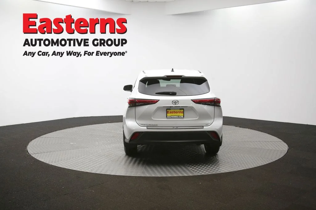 Used 2023 White Toyota LE image 37