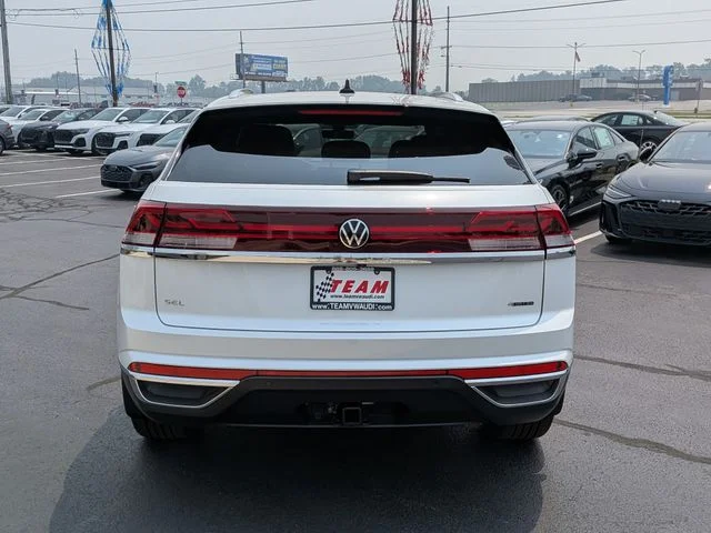 New 2026 White Volkswagen 2.0T SEL image 4