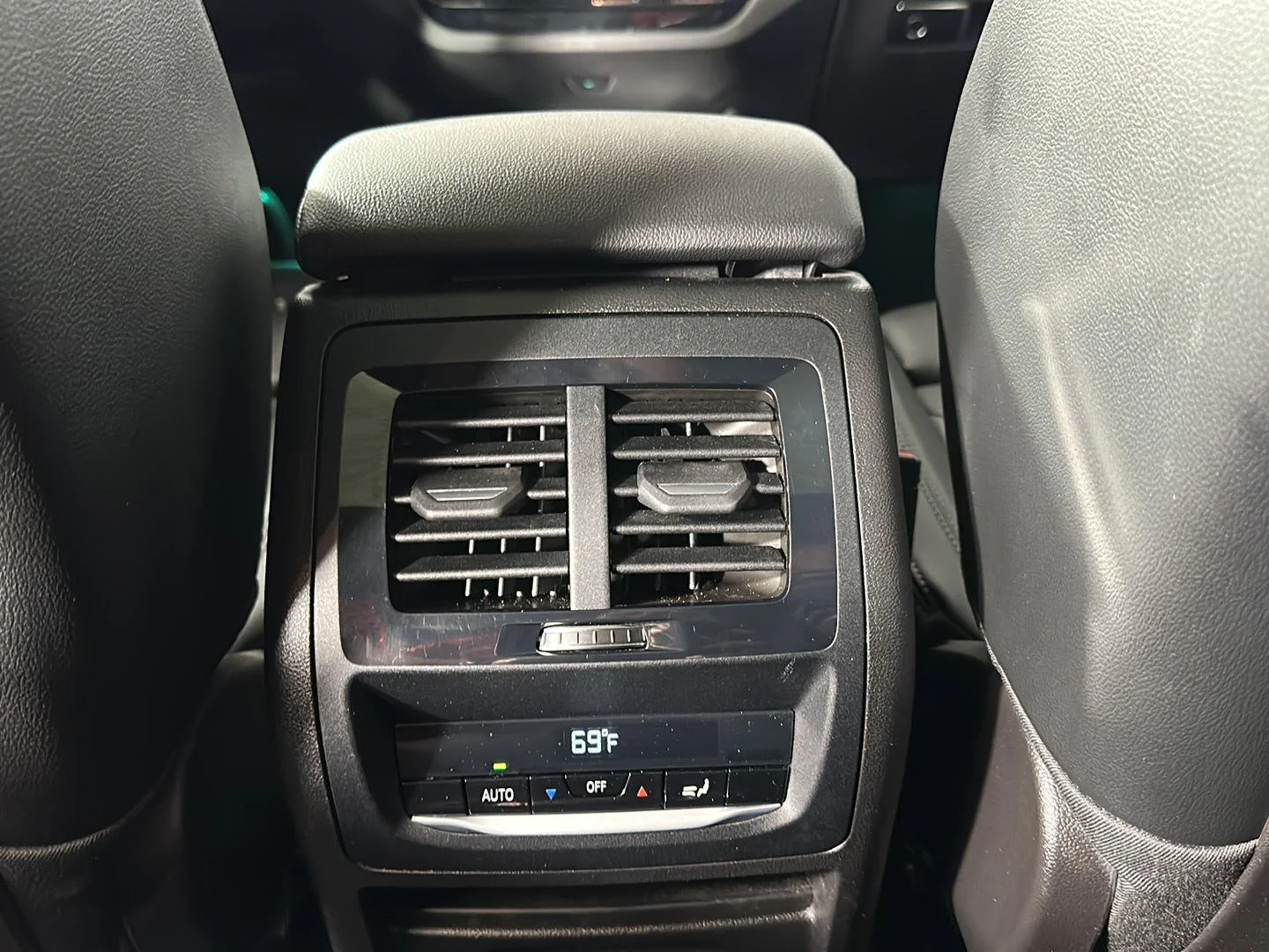 Used 2023 Dark Graphite Metallic BMW xDrive30i image 22
