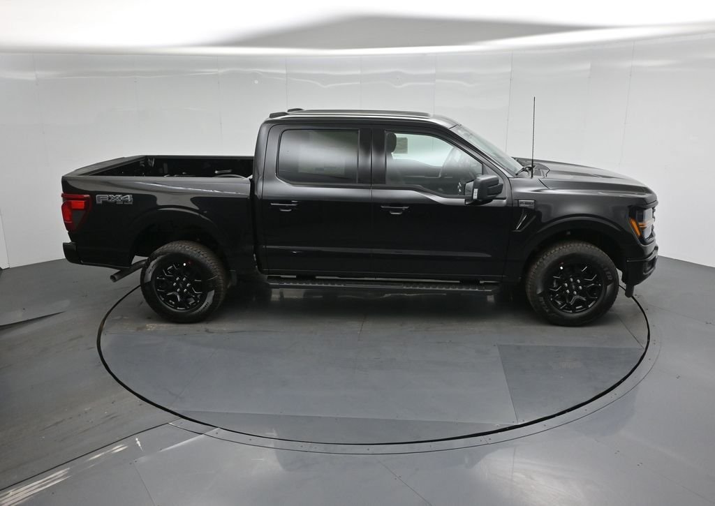 New 2026 Agate Black Metallic Ford XLT image 37