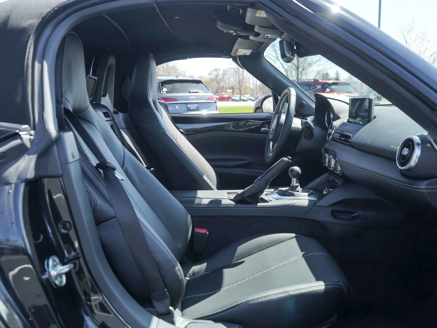 2025 Mazda MX-5 Miata Grand Touring - Photo 8