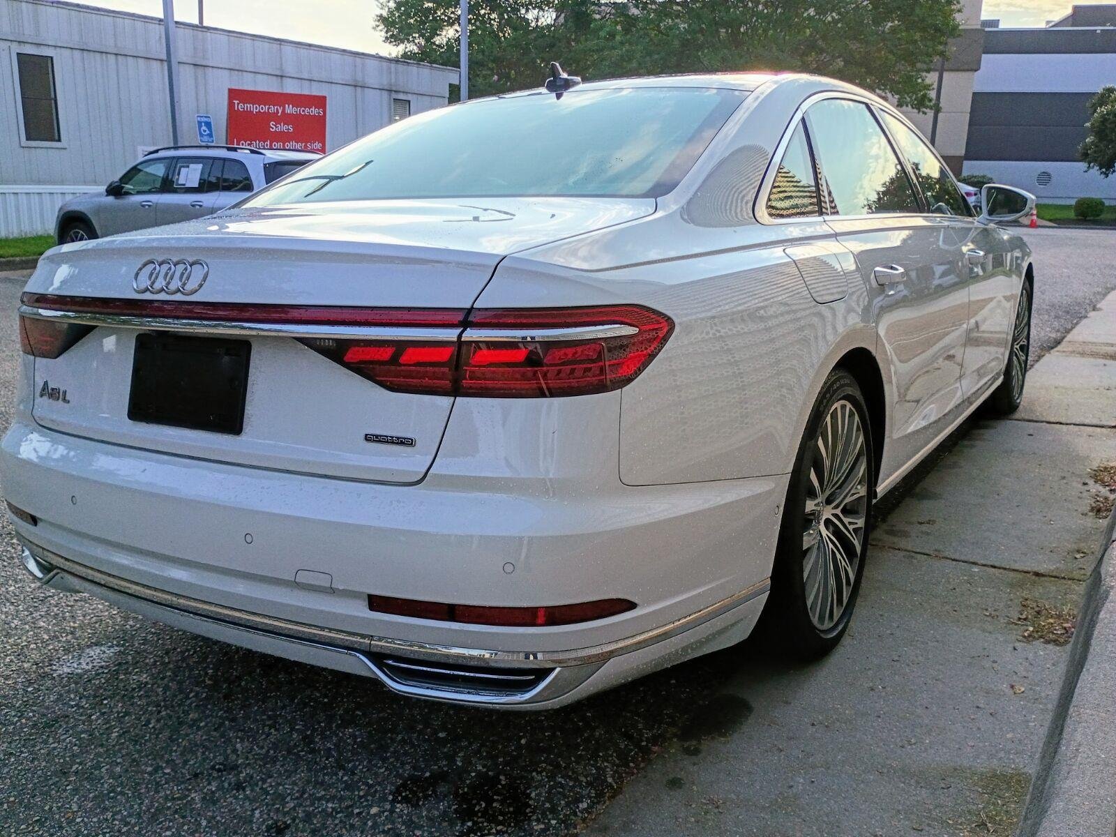 Used 2019 Glacier White Metallic Audi  image 7