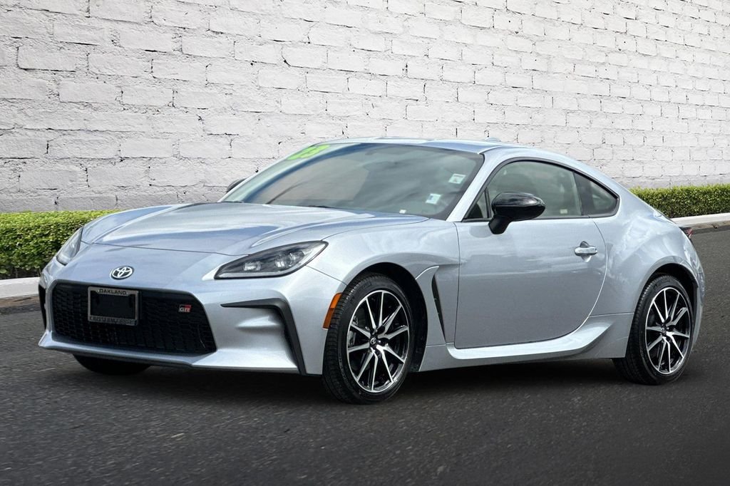 2023 Toyota GR86 Base - Photo 8