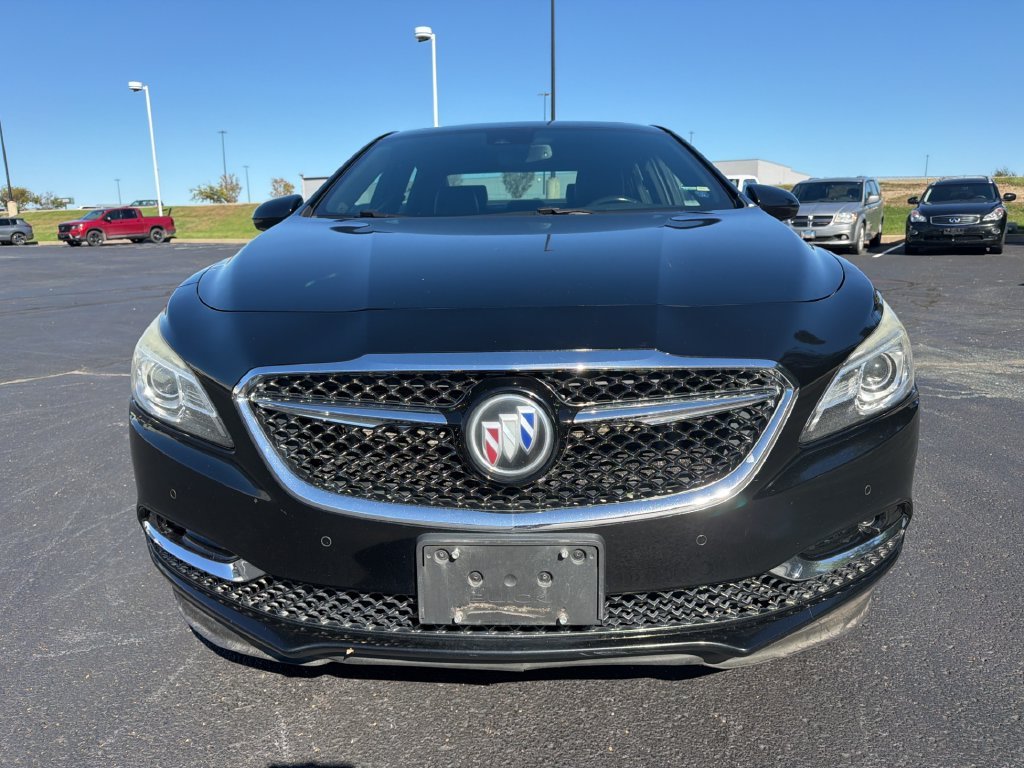 Used 2018 Ebony Twilight Metallic Buick Avenir image 6