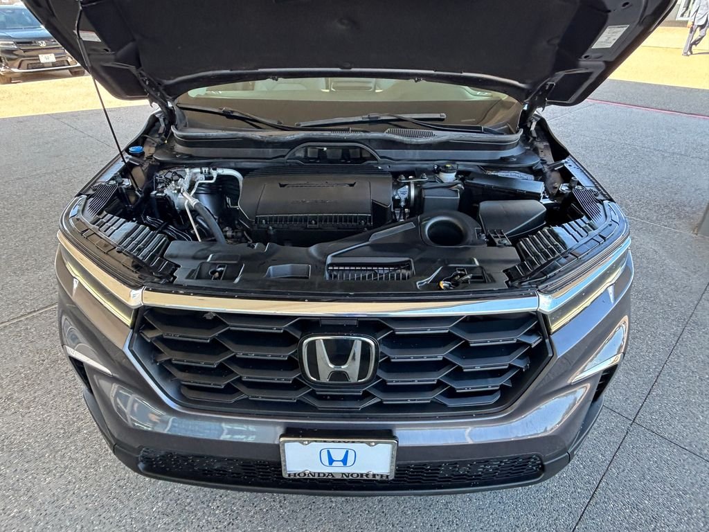 Certified Used 2024 Modern Steel Metallic Honda LX image 30