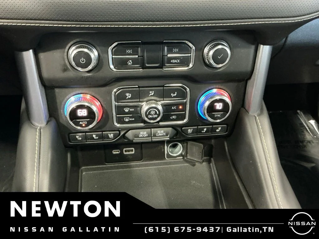 Used 2021 Onyx Black GMC SLT image 11