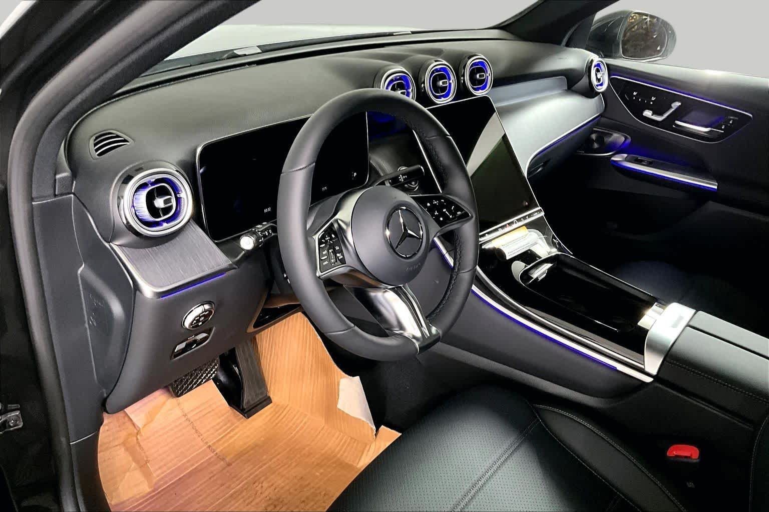 New 2027 Graphite Grey Metallic Mercedes-Benz GLC 300 image 10
