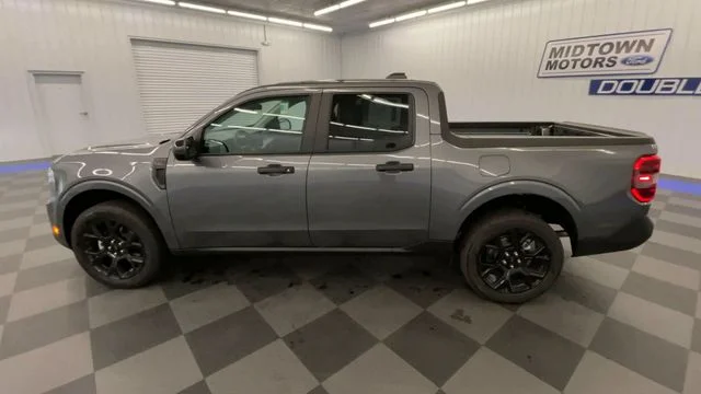 New 2026 Carbonized Gray Metallic Ford XLT image 5