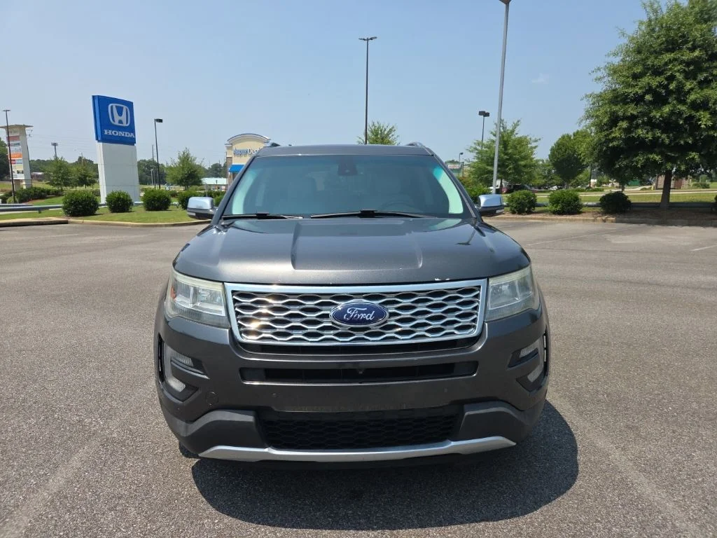 Used 2016 Gray Ford Platinum image 8