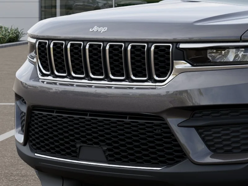 New 2026 Baltic Gray Metallic Clearcoat Jeep Laredo image 37