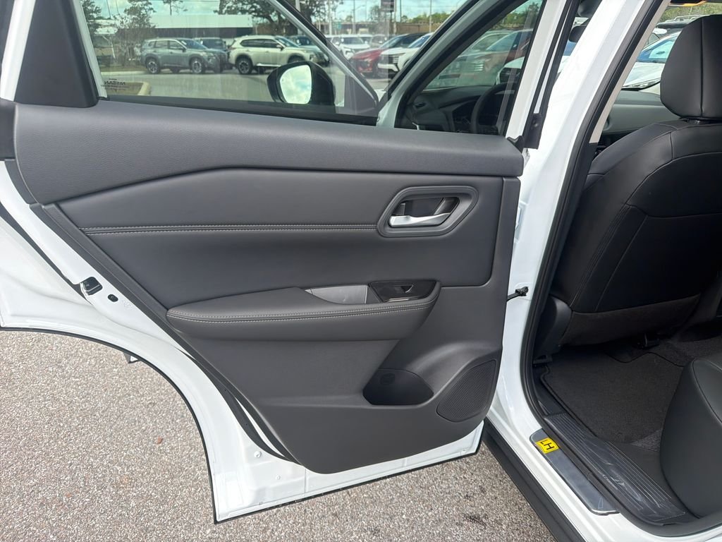 New 2026 Nissan Rogue Dark Armor 4D Sport Utility