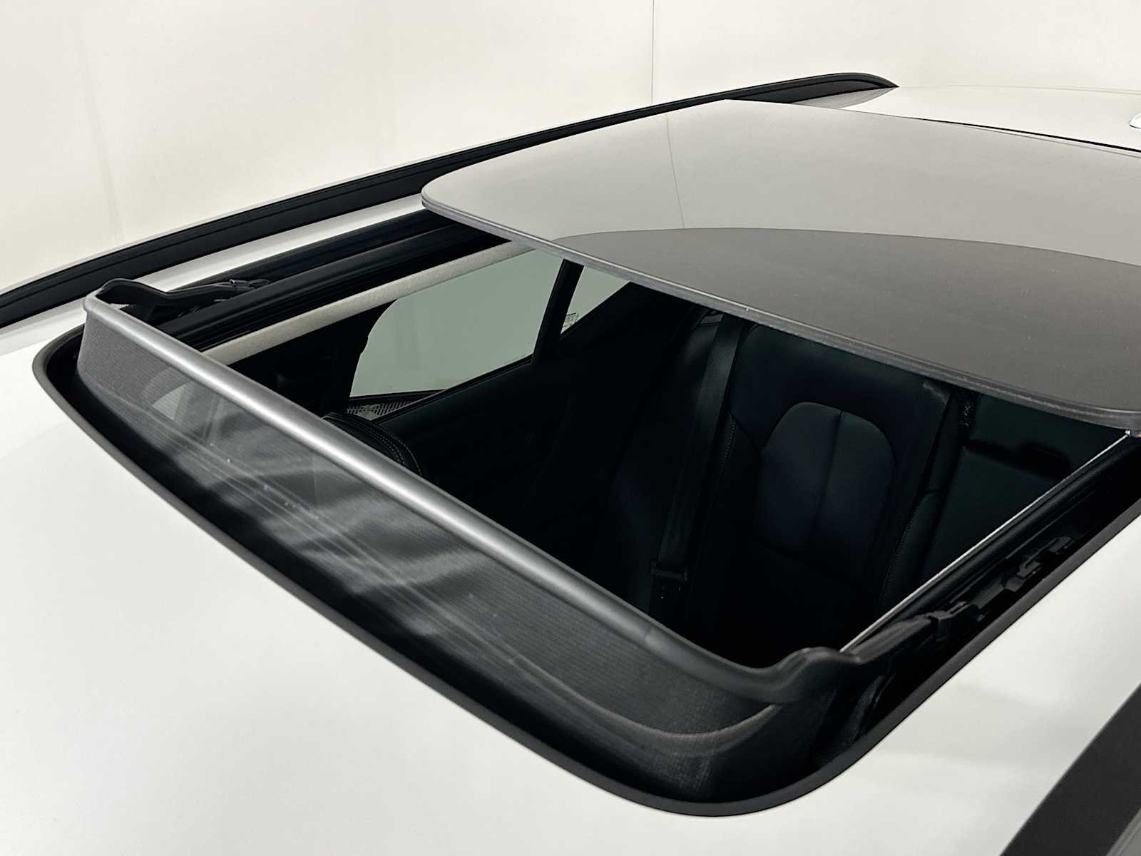 New 2026 Crystal White Volvo Core image 19