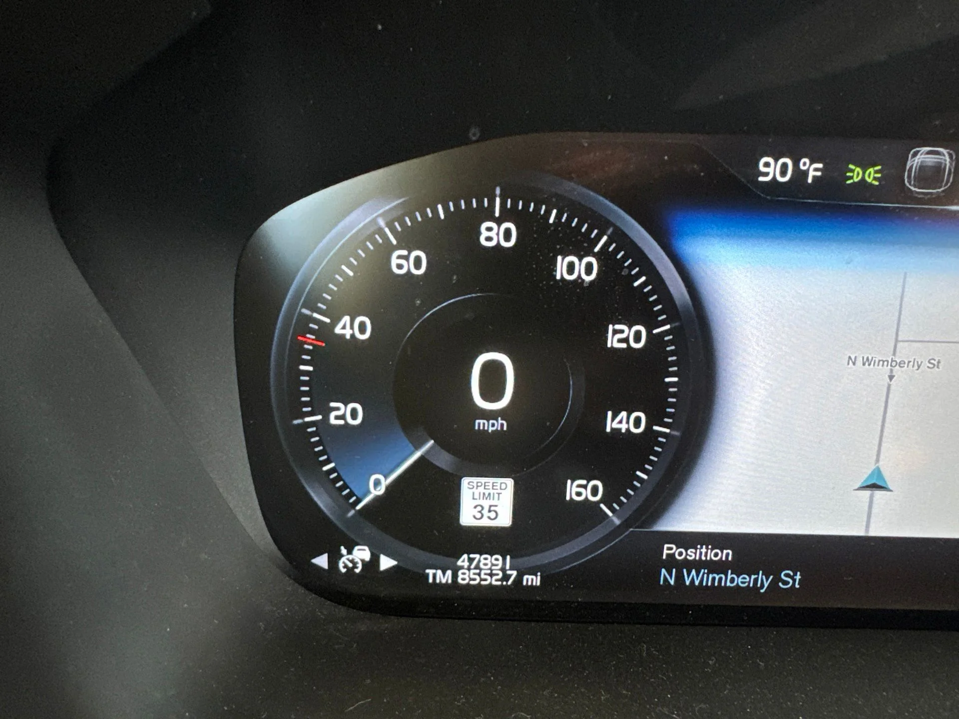 Used 2020 White Volvo T5 Momentum image 10