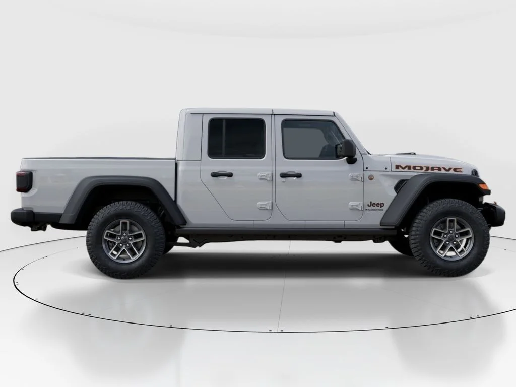 New 2026 Bright White Clear-Coat Exterior Paint Jeep Mojave image 23