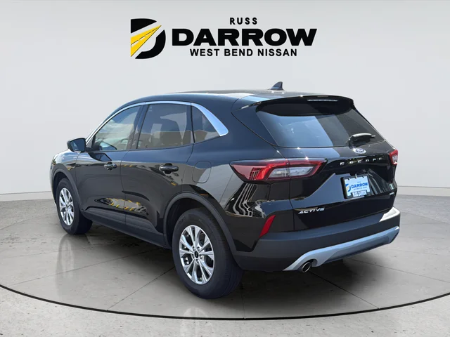 Used 2023 Black Ford Active image 3