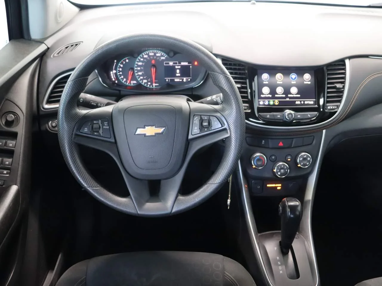 2022 Chevrolet Trax LS - Photo 11
