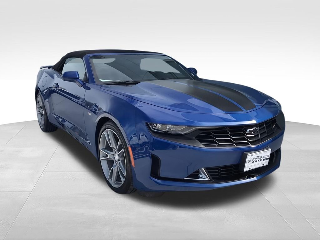 Used 2022 Blue Chevrolet 2LT image 3