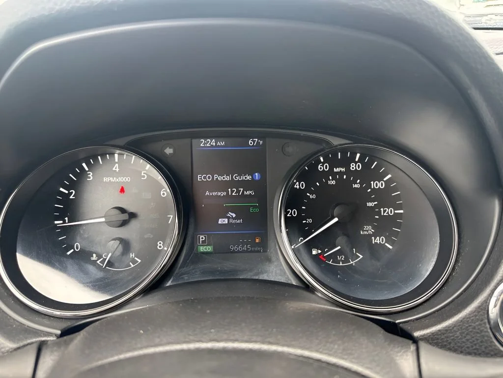 Used 2018  Nissan SV image 23