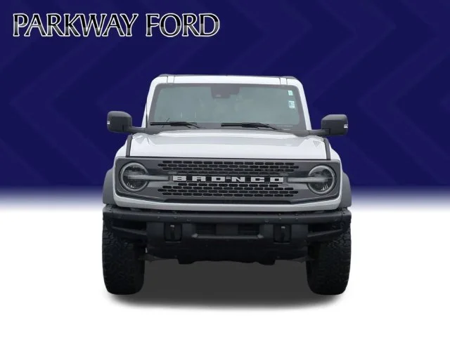 Used 2024 White Ford Badlands image 8