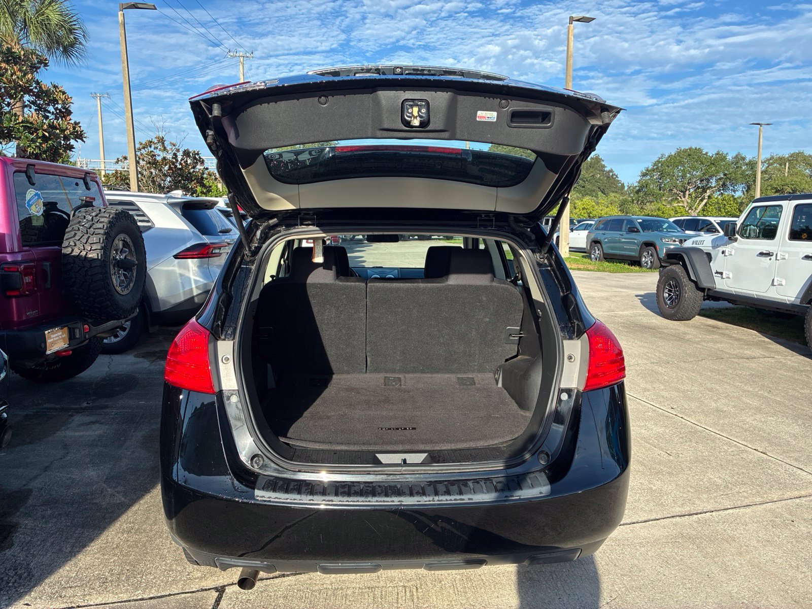 Used 2015 Black Nissan S image 34