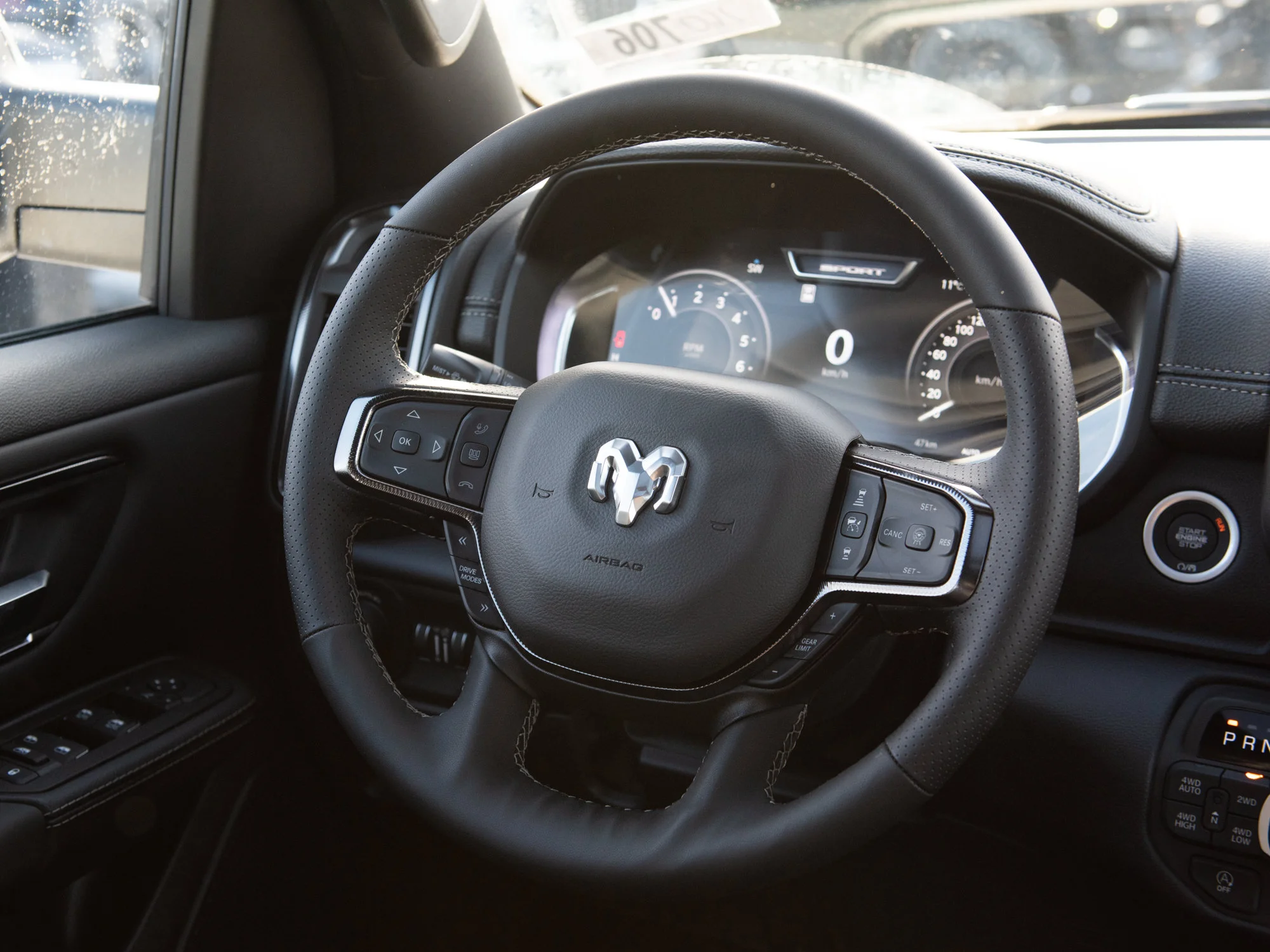 Used 2026 White RAM Sport* Crew Cab 4x4, Twin-Turbo, Pano Sunroof, Nav, 12 Inch Screen image 9