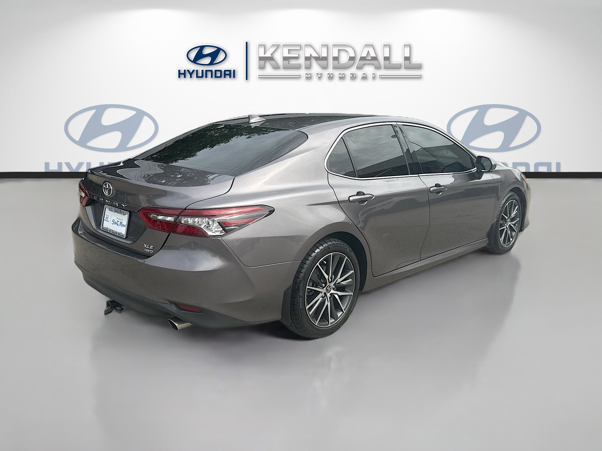 Used 2023 Predawn Gray Mica Toyota XLE image 5