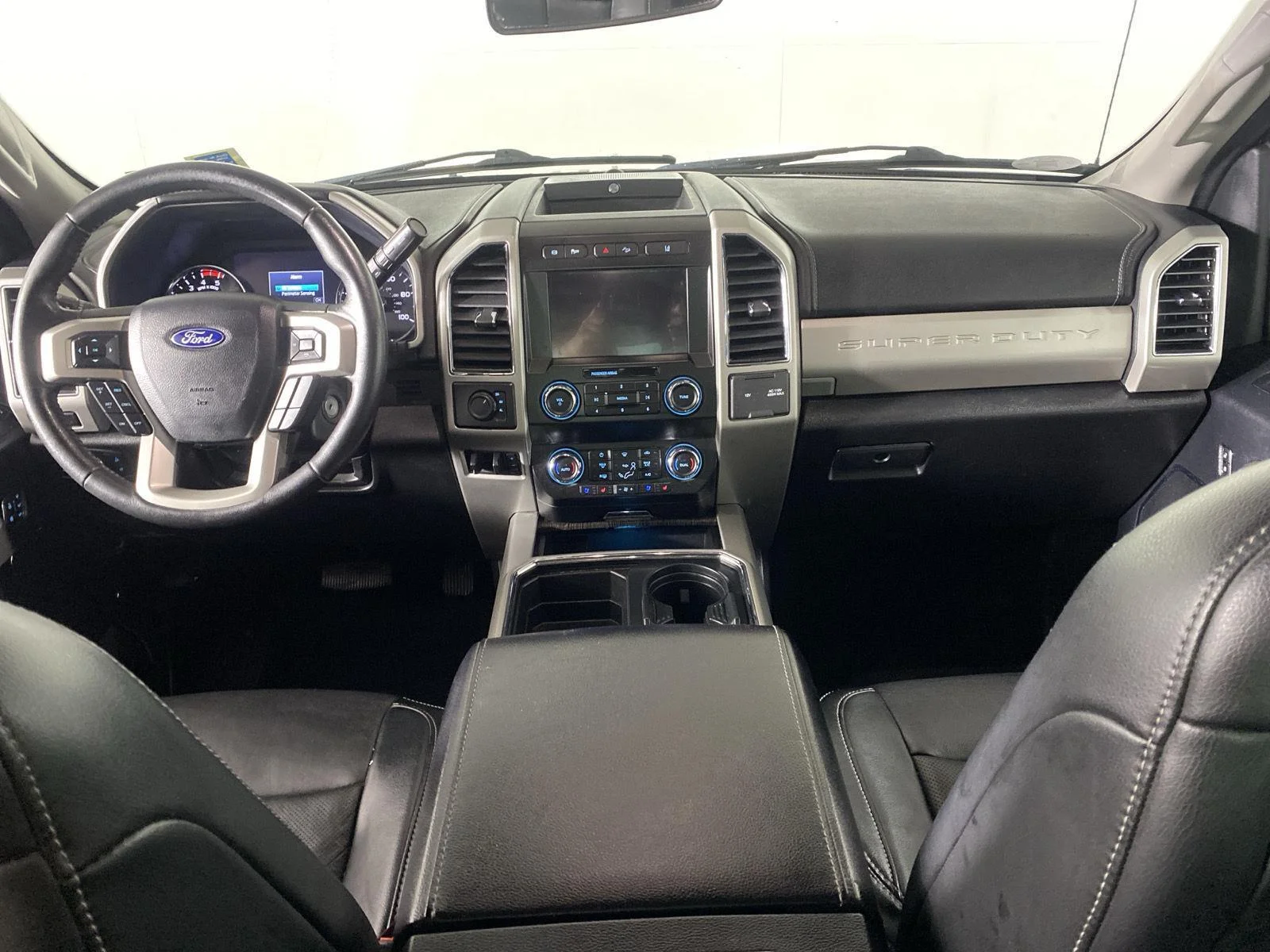 Used 2020 Blue Jeans Ford Lariat image 34