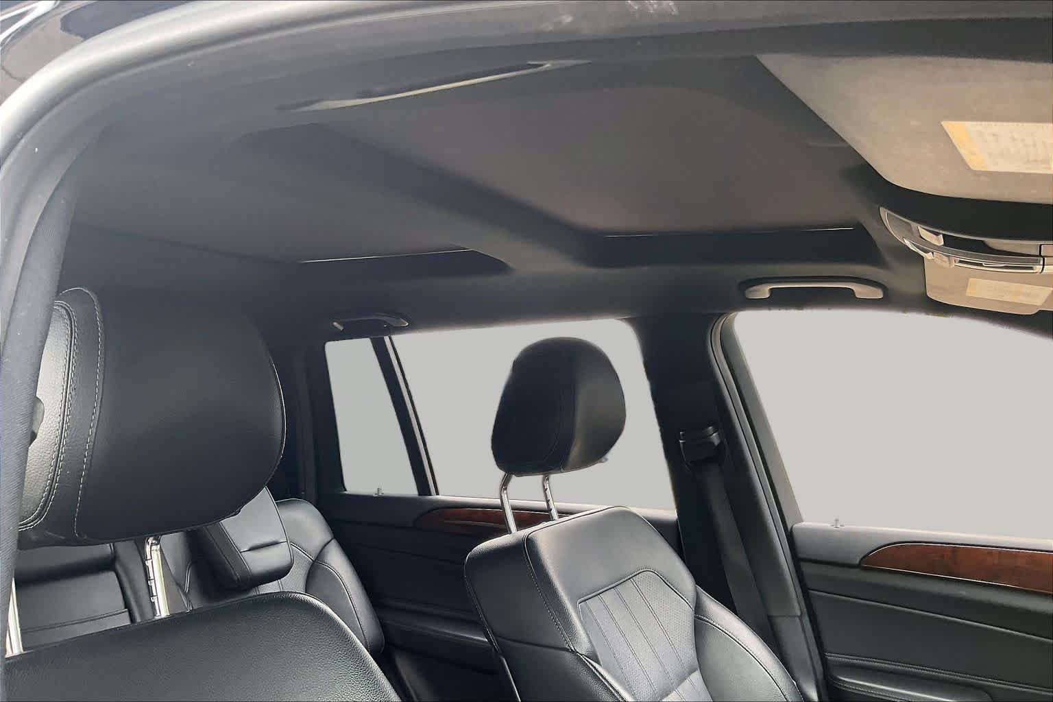 Used 2019 Brilliant Blue Metallic Mercedes-Benz GLS 450 image 14