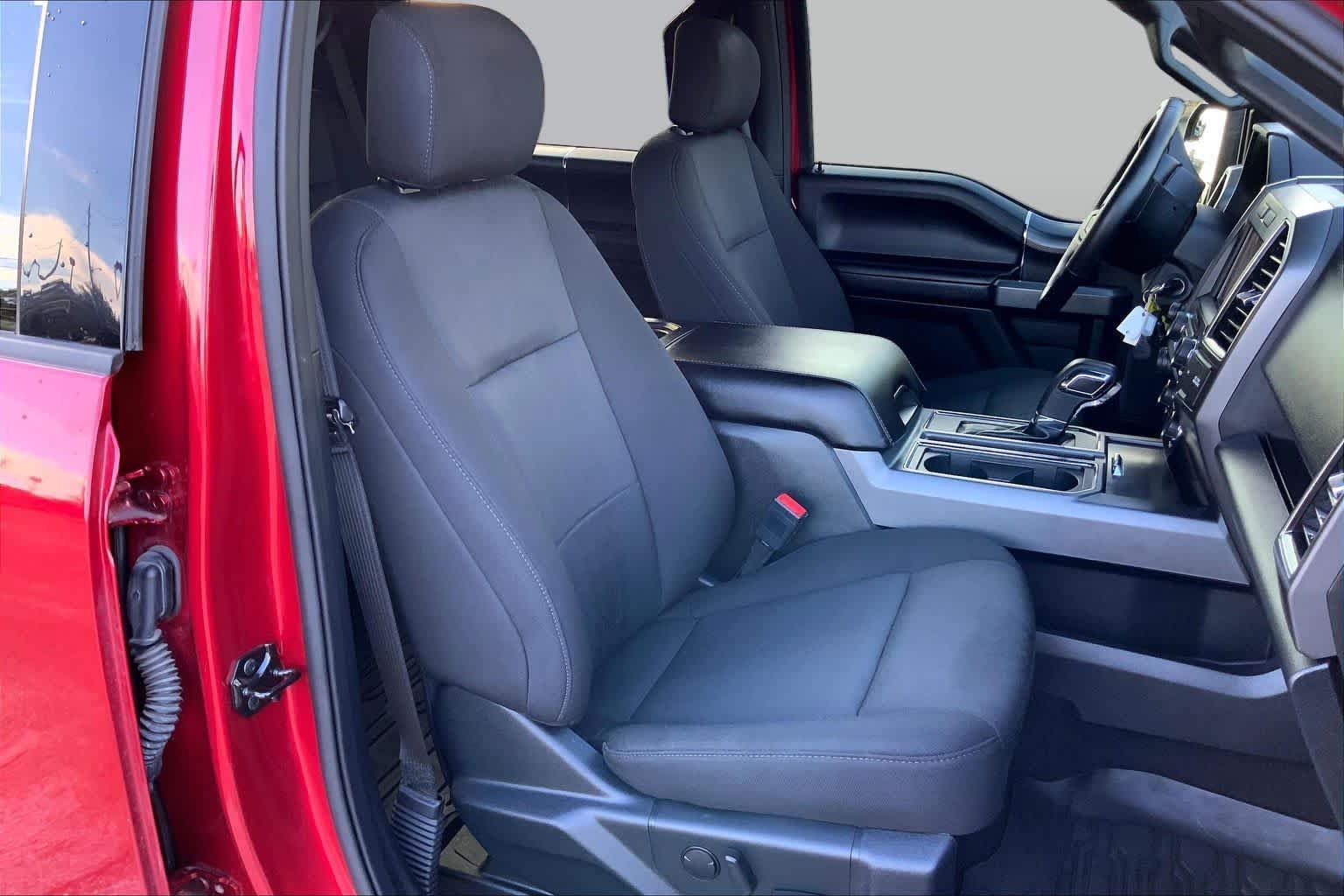 Used 2020 Rapid Red Metallic Tinted Clearcoat Ford XLT image 9